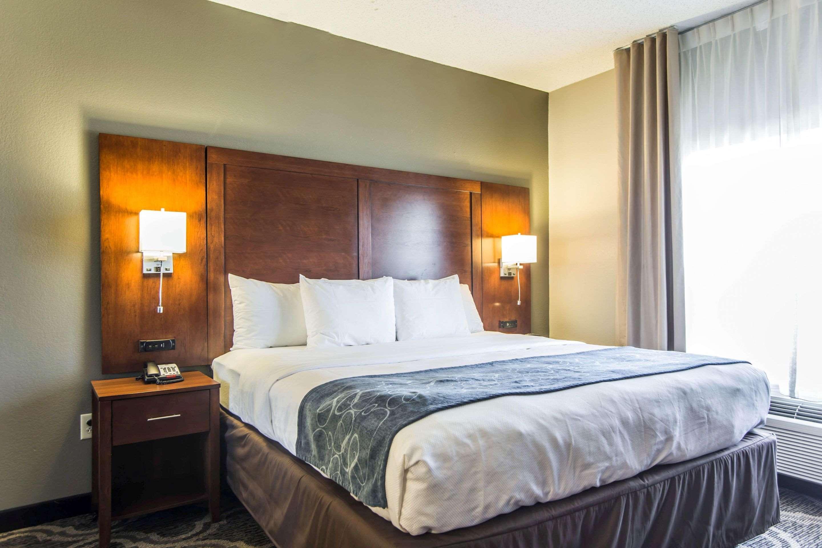 Comfort Suites Pineville - Ballantyne Area Exteriör bild
