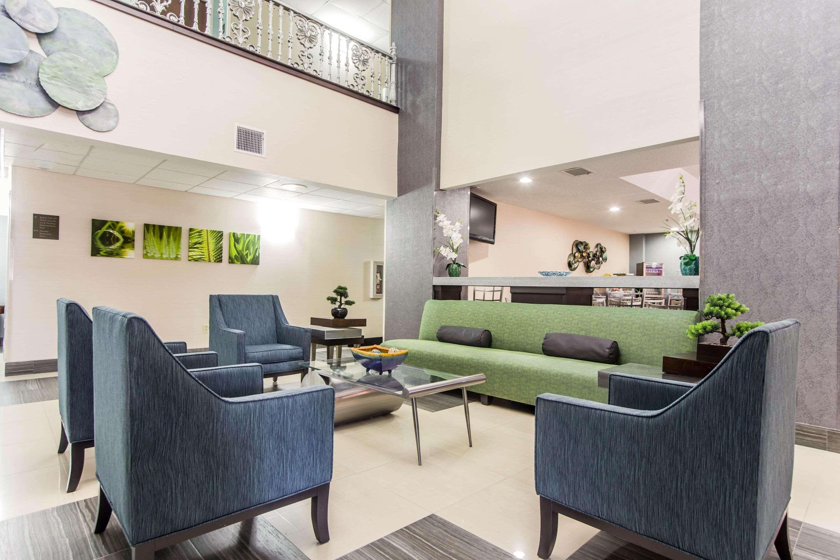 Comfort Suites Pineville - Ballantyne Area Exteriör bild