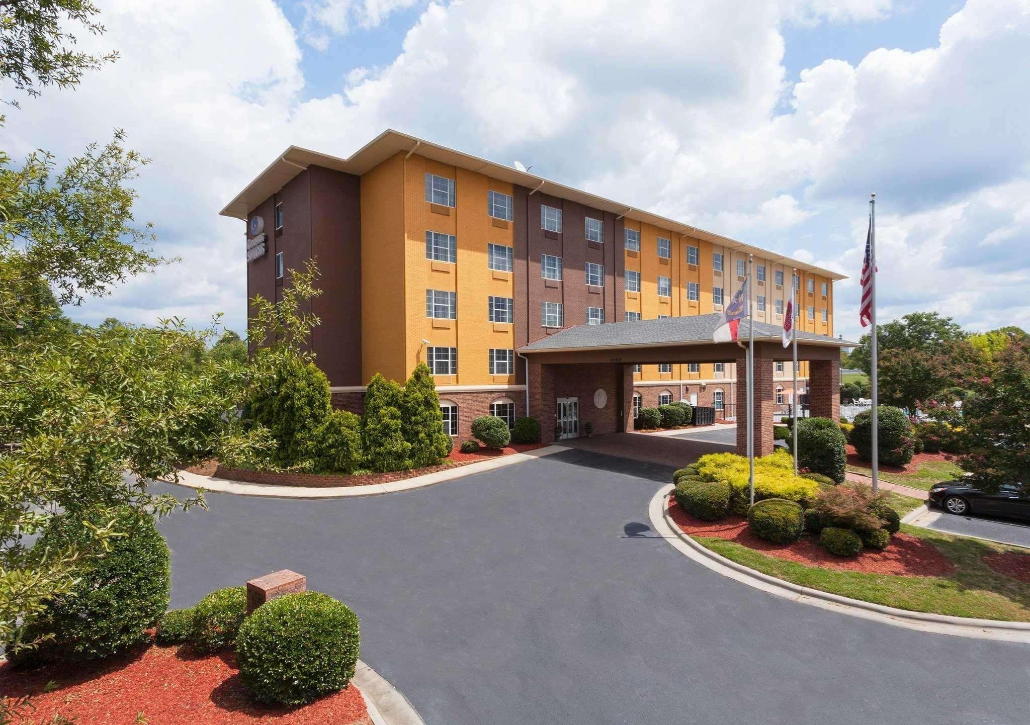 Comfort Suites Pineville - Ballantyne Area Exteriör bild