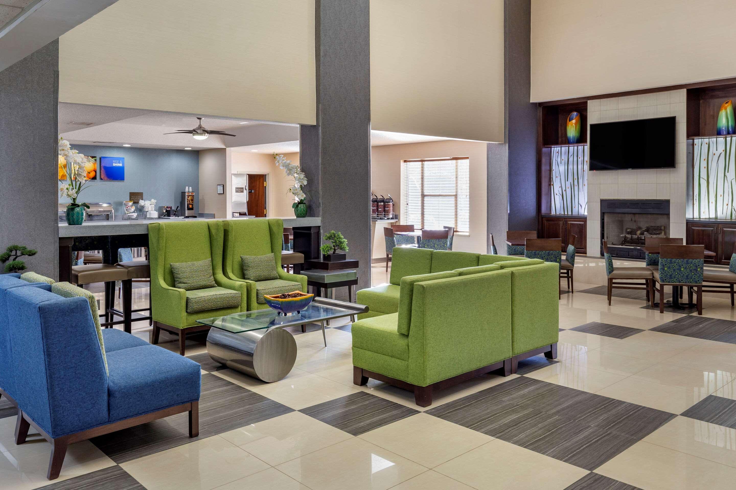 Comfort Suites Pineville - Ballantyne Area Exteriör bild